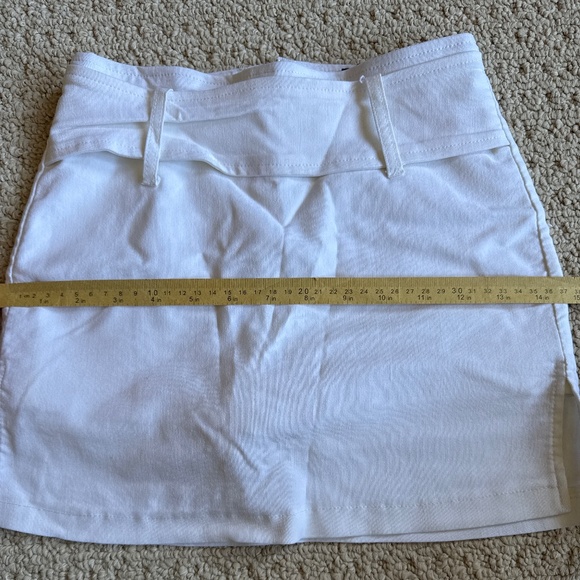 White mini skort - Picture 4 of 4